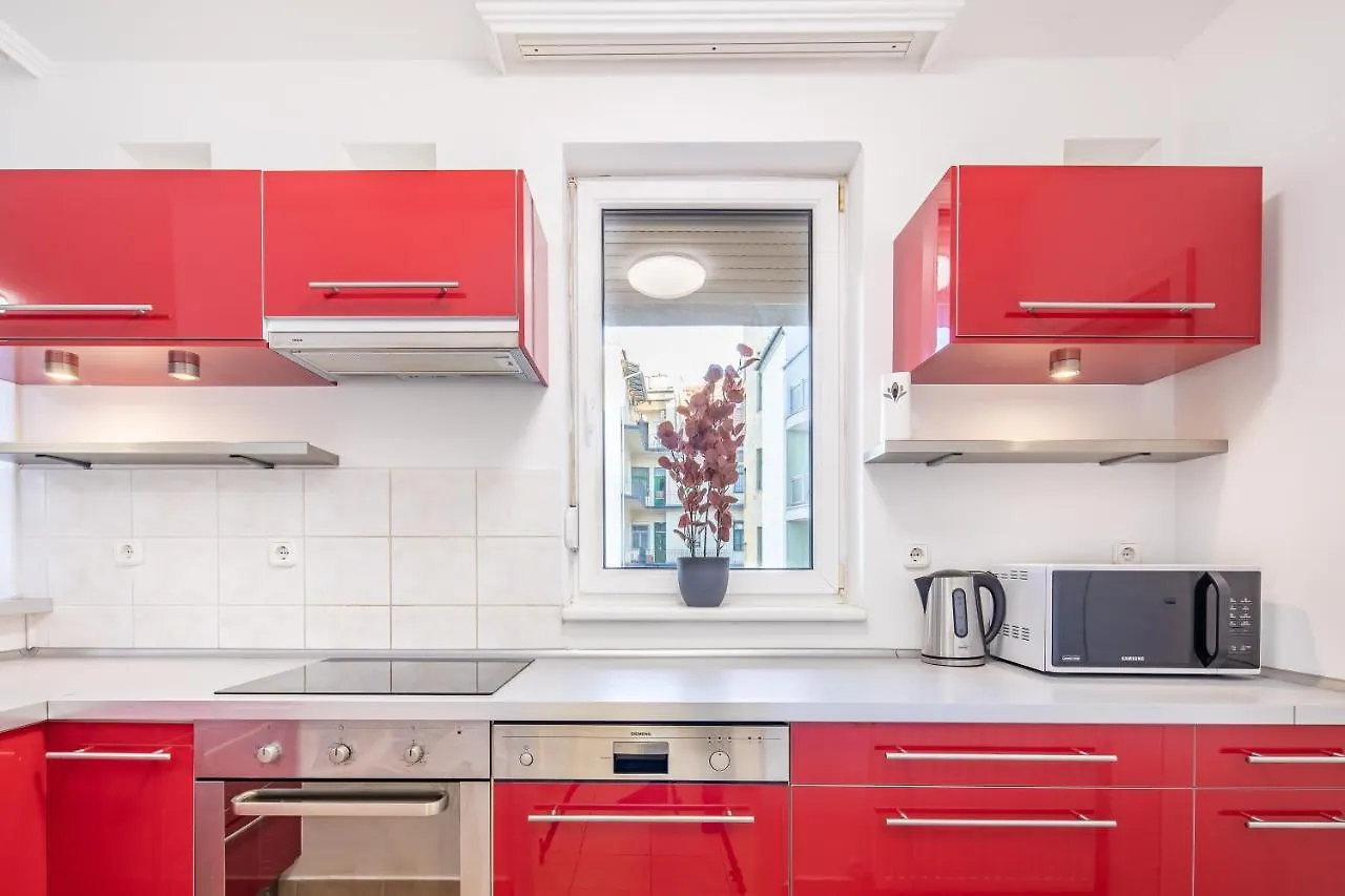 Two Bedrooms Apartment With Free Garage In The Downtown Budapest