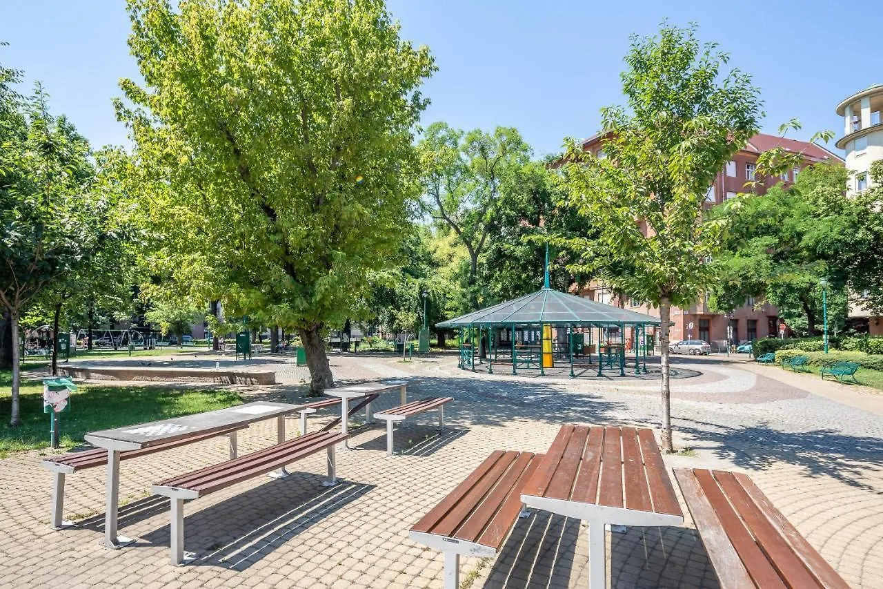 Two Bedrooms Apartment With Free Garage In The Downtown Budapest