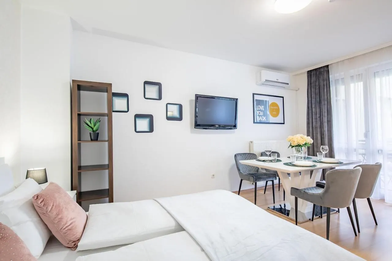 Two Bedrooms Apartment With Free Garage In The Downtown Budapest 0*,