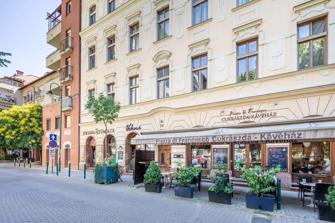 Two Bedrooms Apartment With Free Garage In The Downtown Budapest